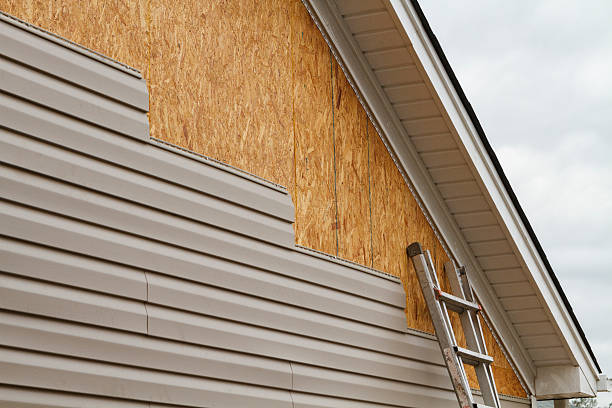 Professional Siding Replacement technician working in Seven Valleys, PA
